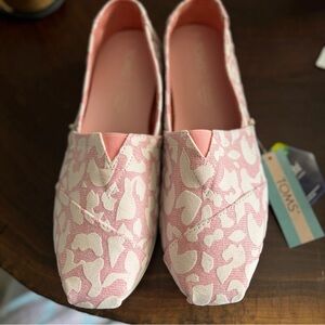 TOMS Pink and White Patterned Flats